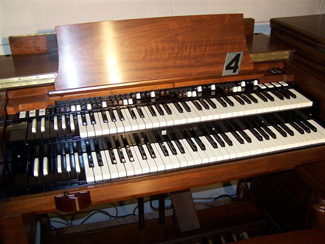 Hammond B3 with  Leslie 122
