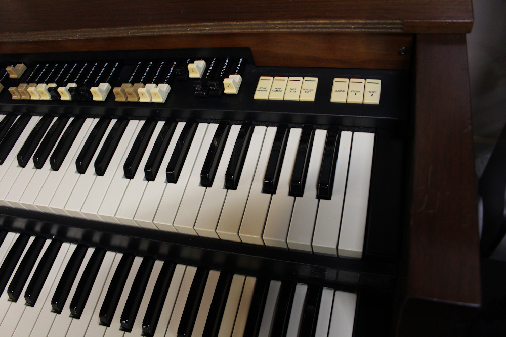 292 is a Hammond XB-3 for sale that is paired with a Leslie 122-XB.