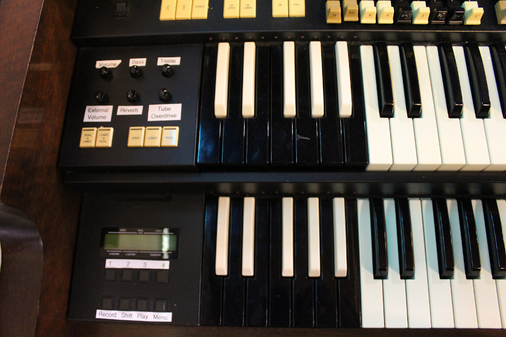 292 is a Hammond XB-3 for sale that is paired with a Leslie 122-XB.