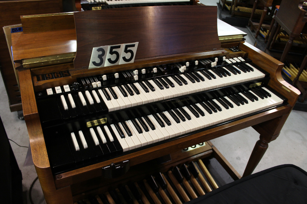 1968 Hammond B3 for sale.