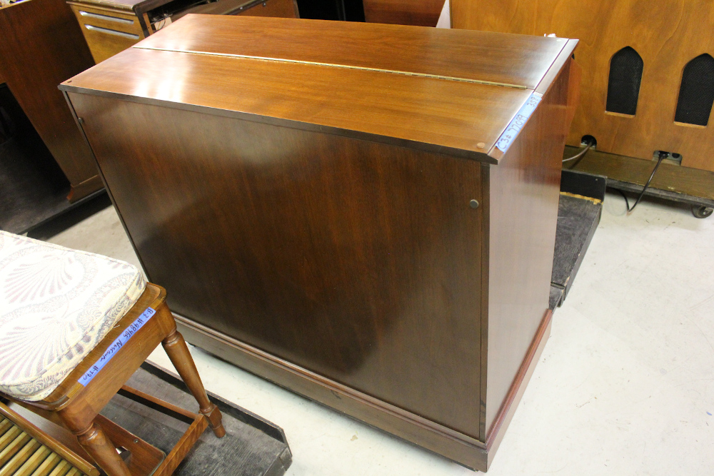 358 is a 1959 Hammond C3 in a walnut finish - serial #7709