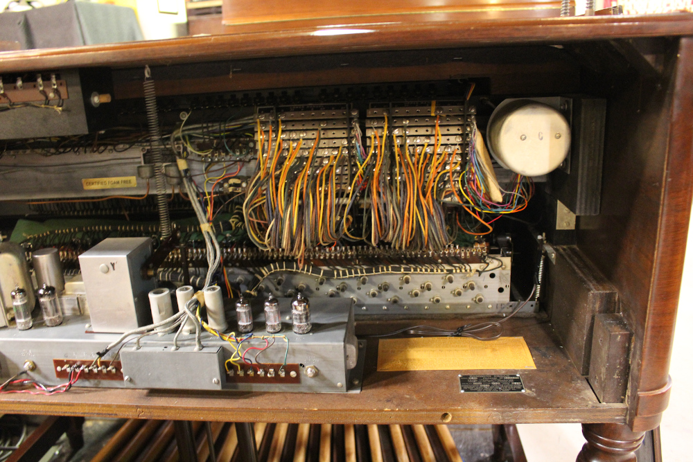 367 is a 1959 Hammond B-3 with an OBL-2 output system and paired with a 122 Leslie #H-71428! 