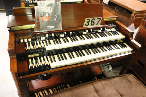 367 is a 1959 Hammond B3 for sale