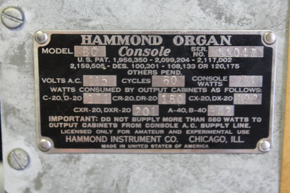 418 is a 1936 Hammond BC from the family of the original owner! Excellent condition! With a new solid-state pre-amp, 2 tone generators & new power amp in the Leslie 122!