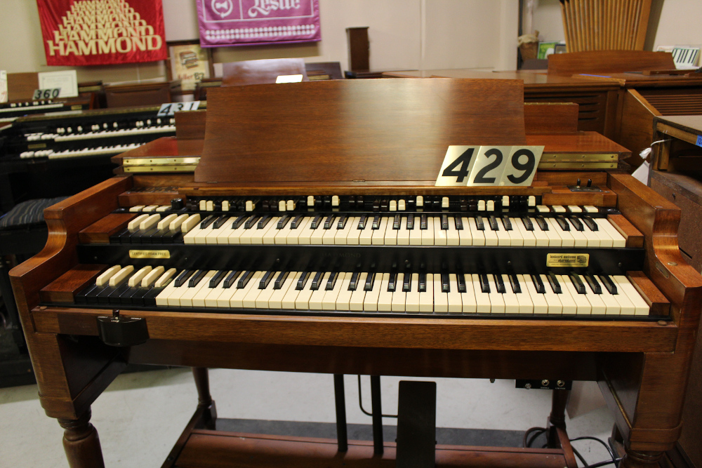 #429 is a 1958 Hammond B3 in a walnut finish in great condition.