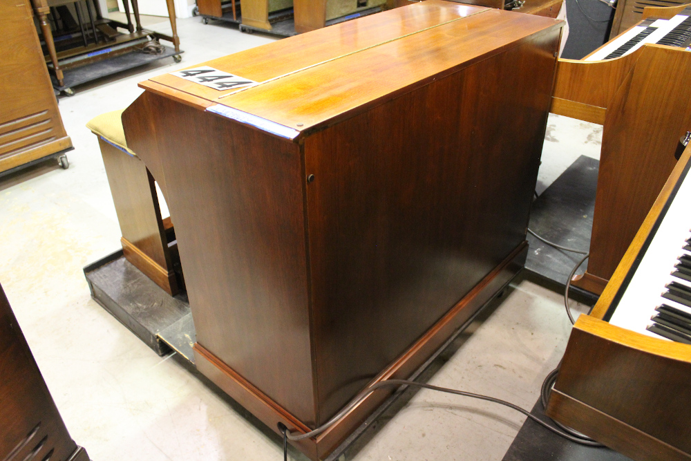 444 is a 1959 Hammond C3 paired with a 122-R Leslie. Serial #79969