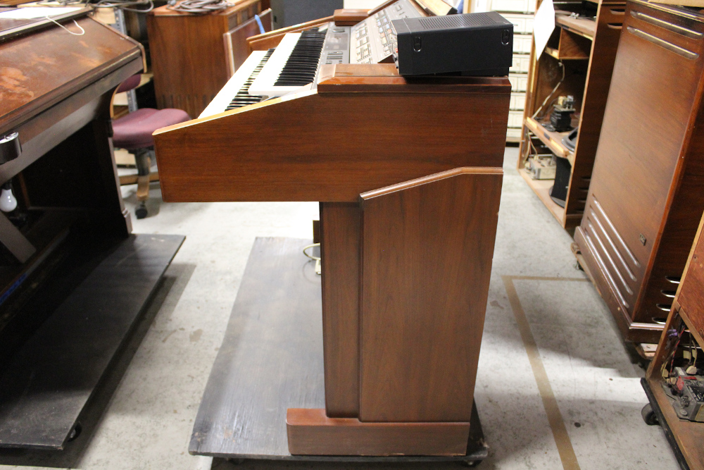 450 is a Yamaha Electone organ model CHX-1, serial #51030