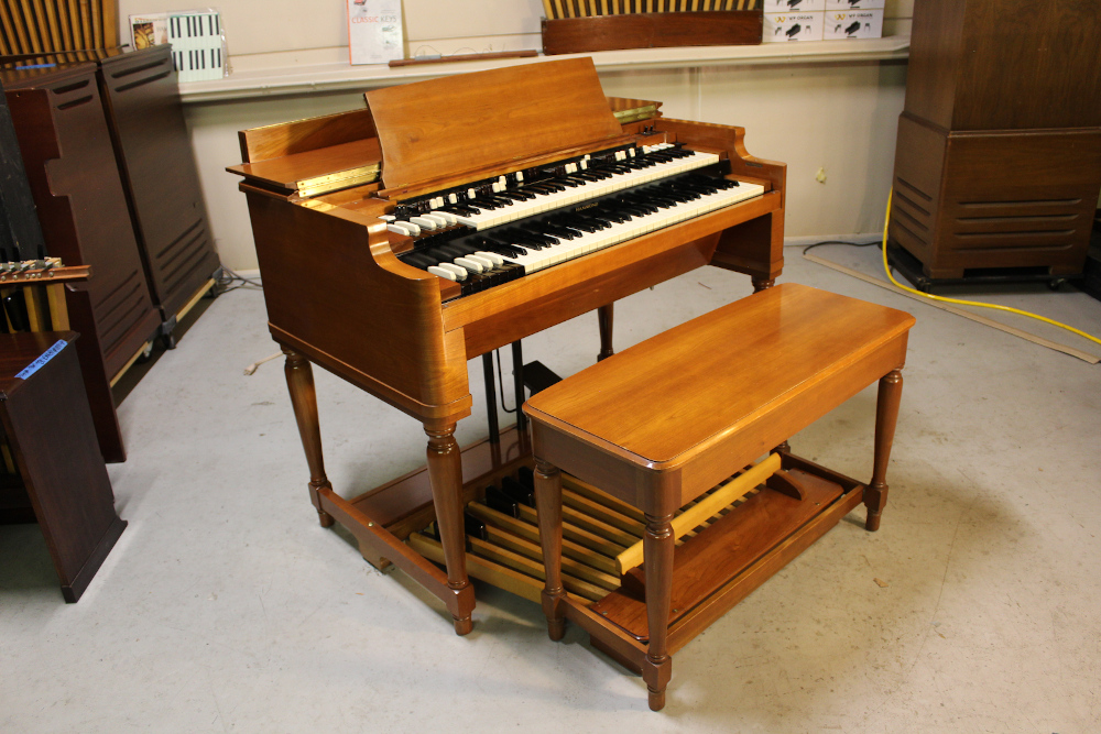 #456 is a 1959 Hammond B3 in a rare fruitwood finish, mint condition! Serial #80652