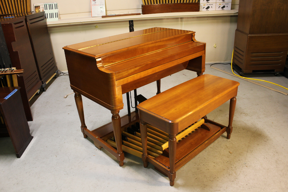 #456 is a 1959 Hammond B3 in a rare fruitwood finish, mint condition! Serial #80652
