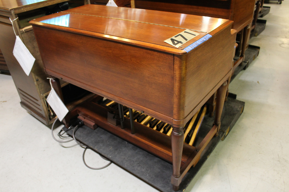 471 is a 1962 Hammond B-3 in a walnut finish.