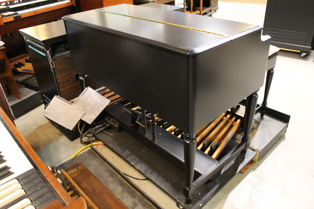 475 is a 1967 Hammond B-3 in a custom ebony finish, paried with two matching Leslies! 