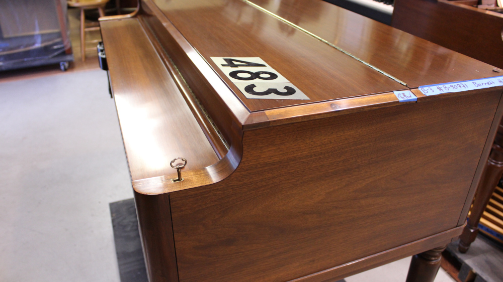 483 is a 1970 Hammond B3 in a Walnut finish.  Serial #B-90771