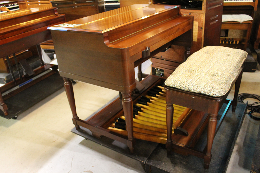 487 is a 1958 Hammond B-3 in a dark walnut finish. Serial #71632