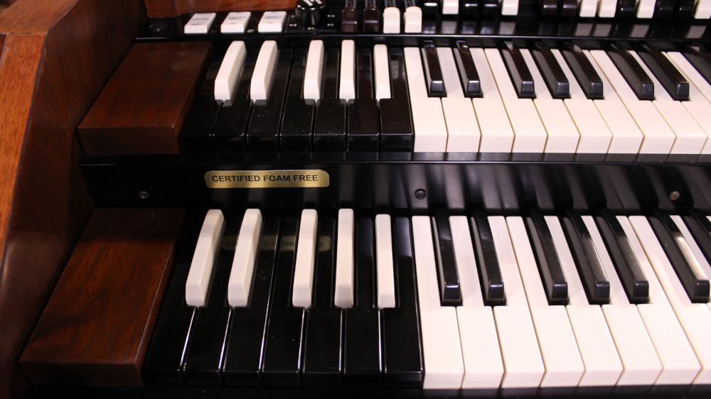 491 is a 1958 C3 in a Walnut finish.  Serial #72913