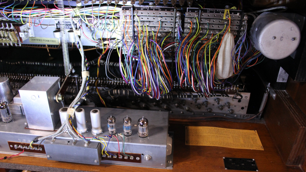 491 is a 1958 C3 in a Walnut finish.  Serial #72913