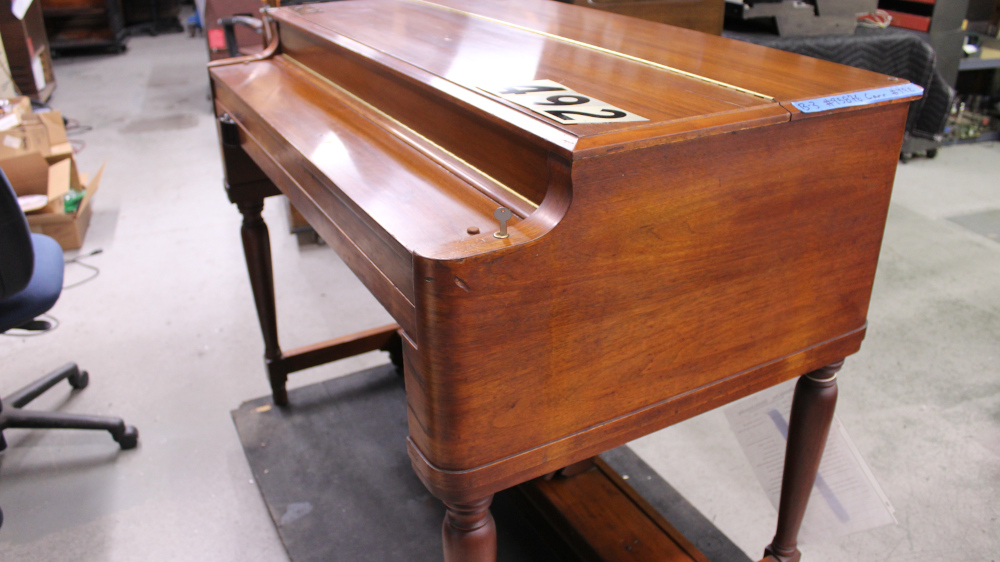 492 is a 1966 Hammond B-3 in a Walnut finish.  Serial #95876