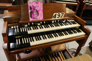 497 is a 1962 Hammond B-3 in a rare fruitwood finish!