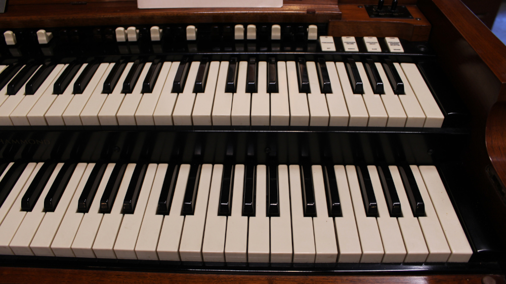 509 is a 1960 Hammond B3 in a Walnut finish. Serial #83872
