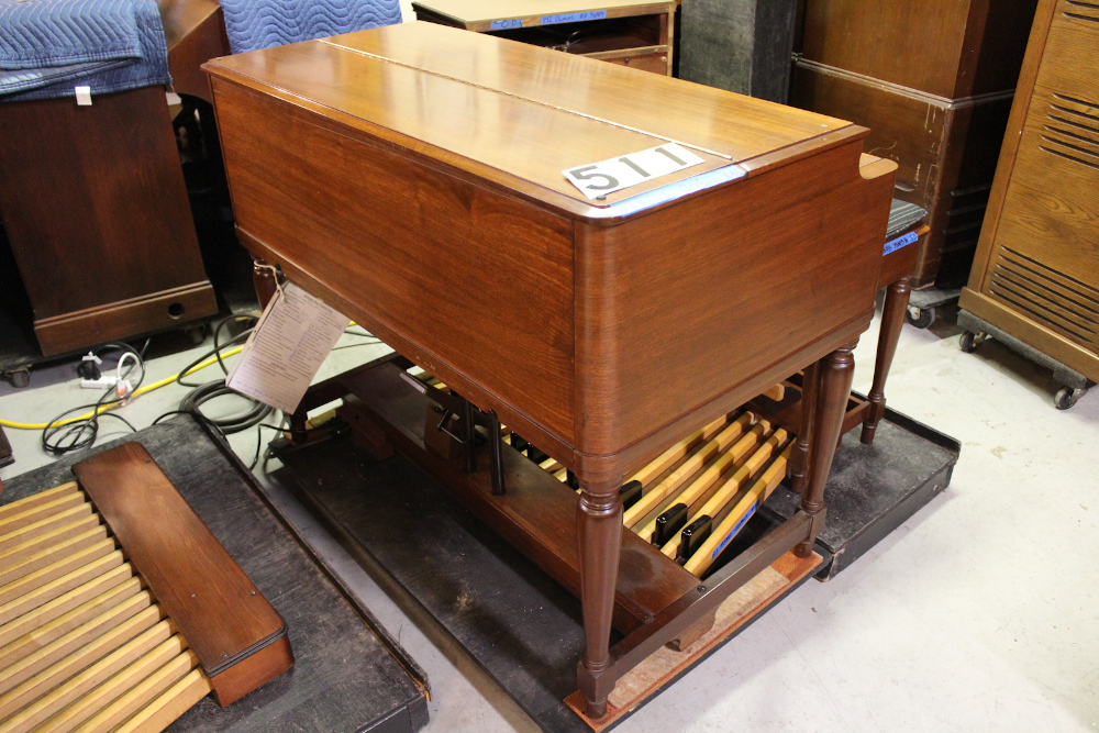 511 is a 1956 Hammond B3 in a walnut finish. Serial #60061