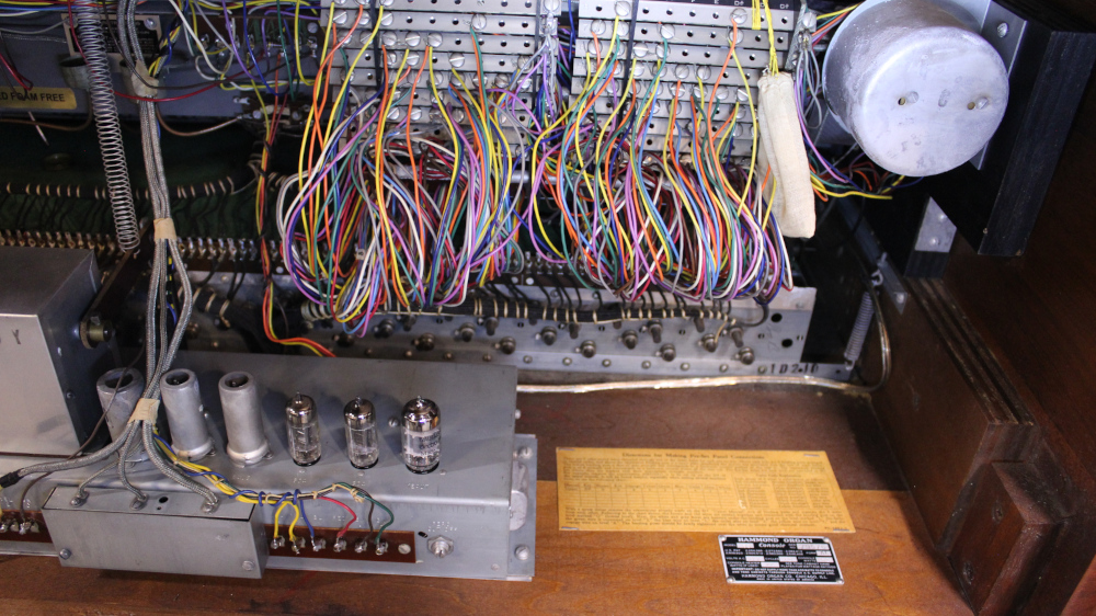 #523 is a Hammond B3 in a Mahogany finish. Serial #79576