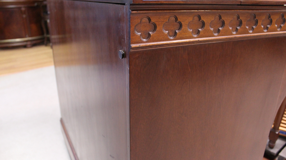 529 is a Hammond C2 in a Walnut finish.  Serial #47961