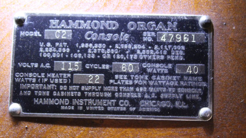 529 is a Hammond C2 in a Walnut finish.  Serial #47961