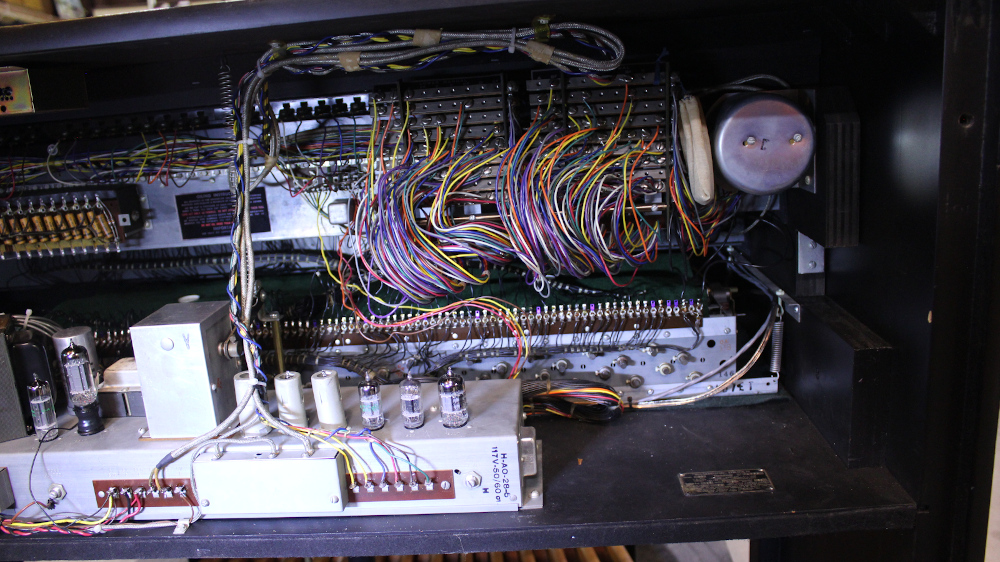 534 is a 1957 Hammond C-3 in an ebony finish! Serial #70585