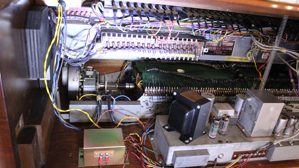 536 is a 1965 Hammond B-3 for sale!