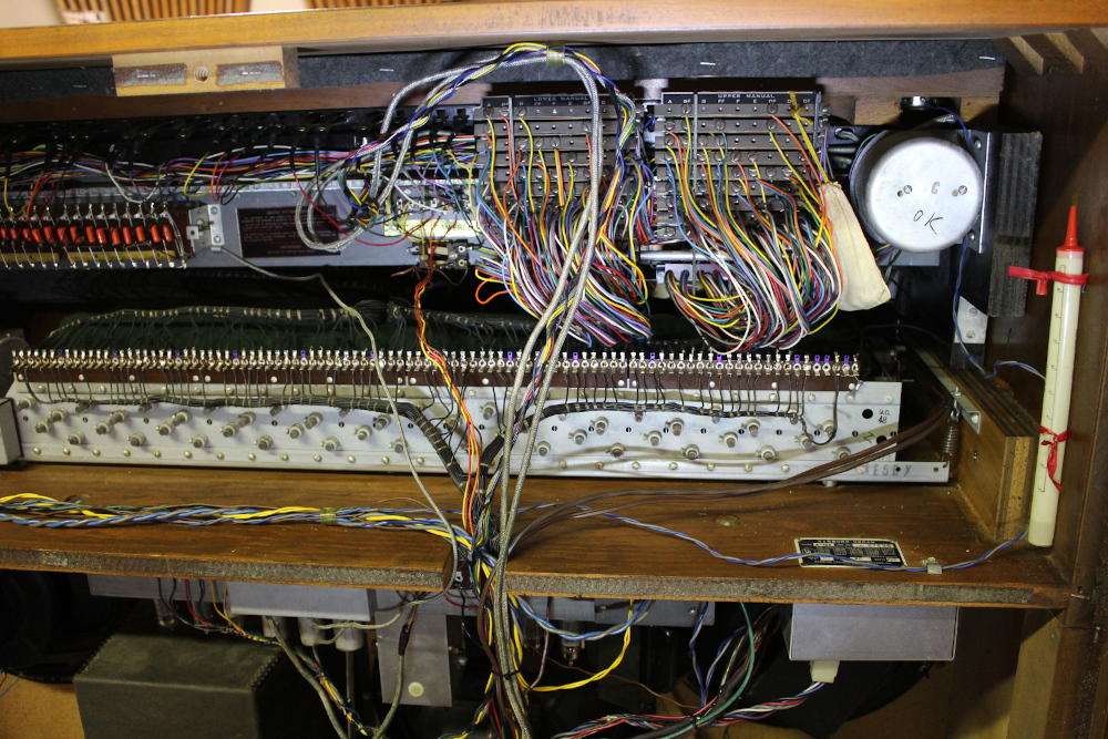 538 is a 1969 Hammond A-105 in almost mint condition! 