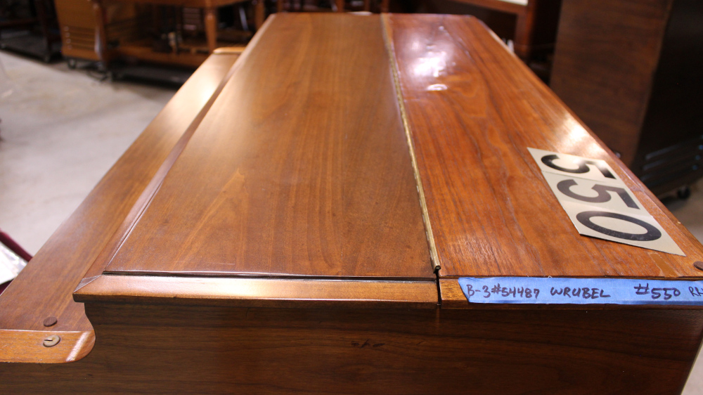 550 is a 1954 Hammond B2 cabinet with A-100 Parts (Similar to B-3).  Serial #54487