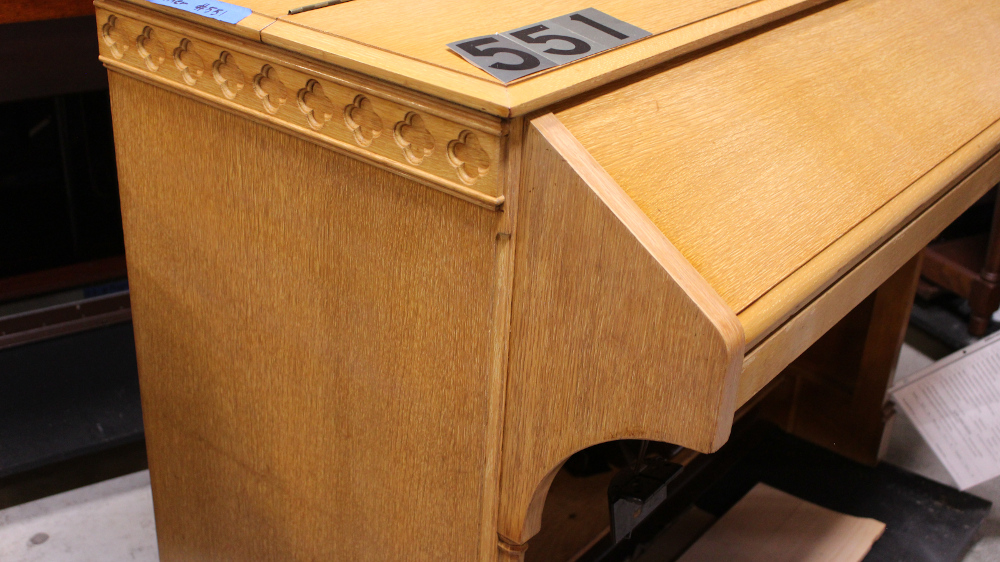 551 is a Hammond C-3 in a Blond finish. Serial #69979