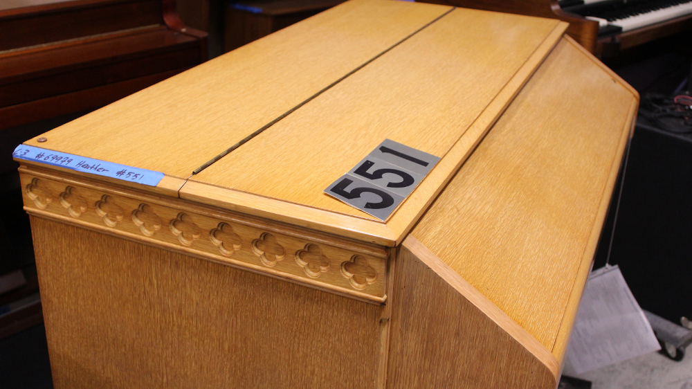 551 is a Hammond C3 in a Blond finish. Serial #69979