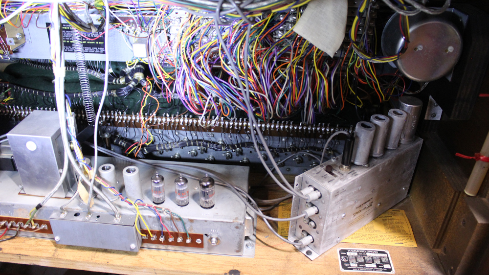 556 is a 1971 Hammond B3 in a Walnut finish close to MINT condition with Leslie 122. Serial #C-155500