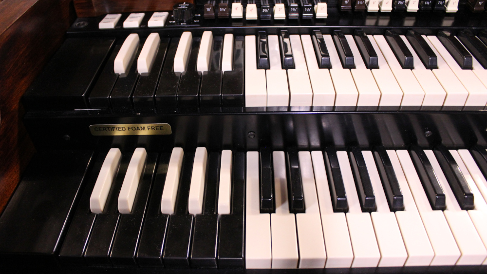 584 (1970) B3 with Trek II Pre-Amp & Reverb