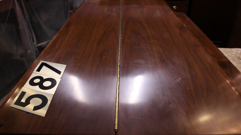 587 is a 1974 Hammond B3 in a Walnut finish. Serial #365353