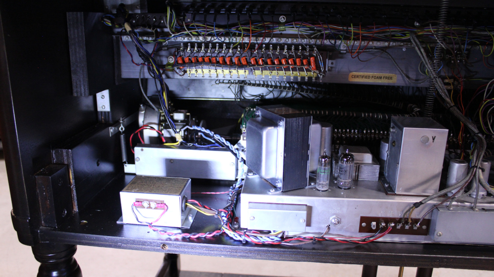 588 is a 1959 Hammond B3 in a Custom black stain laquer finish. 