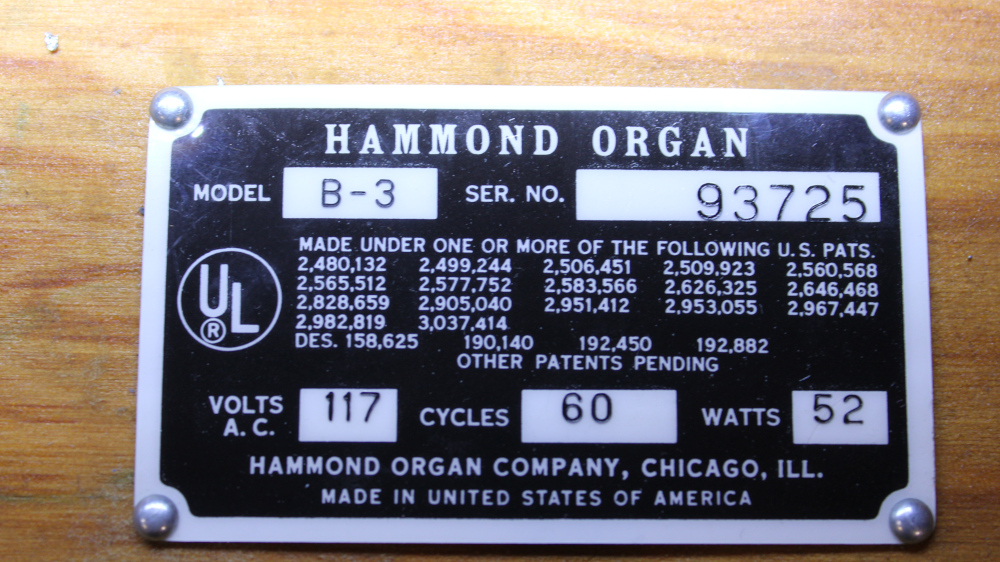 590 is a 1964 Hammond  B3 in a Walnut finish.