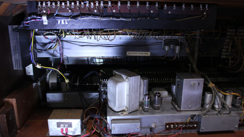 591 is a 1957 Hammond B3 in a Walnut finish.