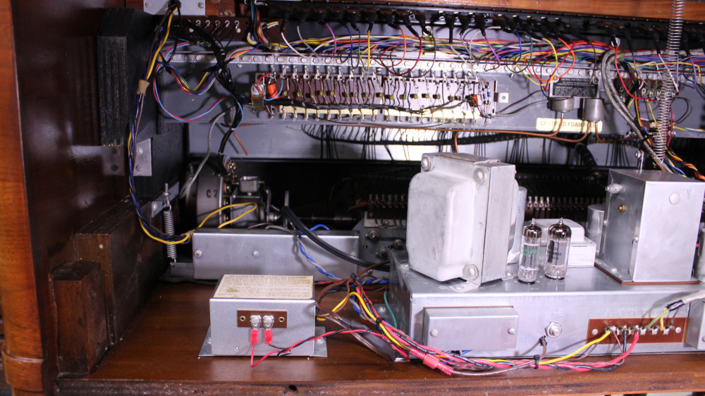 591 is a 1957 Hammond B3 in a Walnut finish.