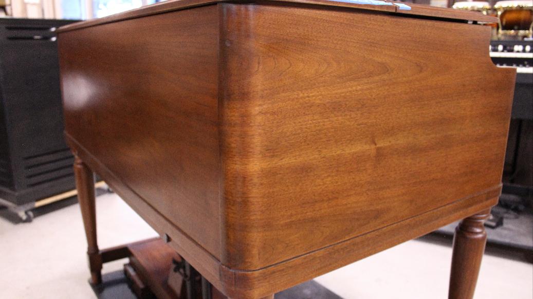 612 is a 1968 Hammond B3 in a walnut finish.  Serial #100334
