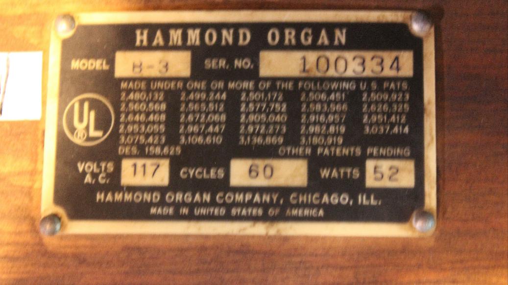 612 is a 1968 Hammond B3 in a walnut finish.  Serial #100334