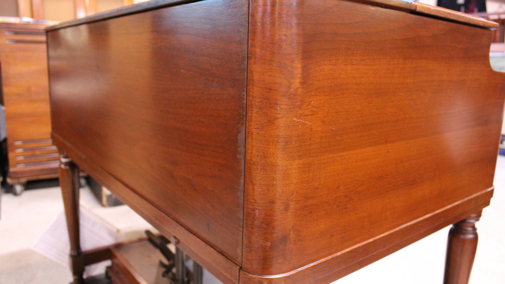 618 is a 1956 Hammond B3 in a Walnut finish.  Serial # 60060