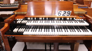 #629 is a 1964 Hammond B3 for sale!