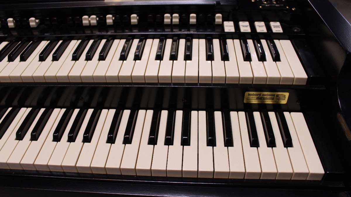 630 is a 1966 Hammond B3 in an Ebony finish SOLD!!