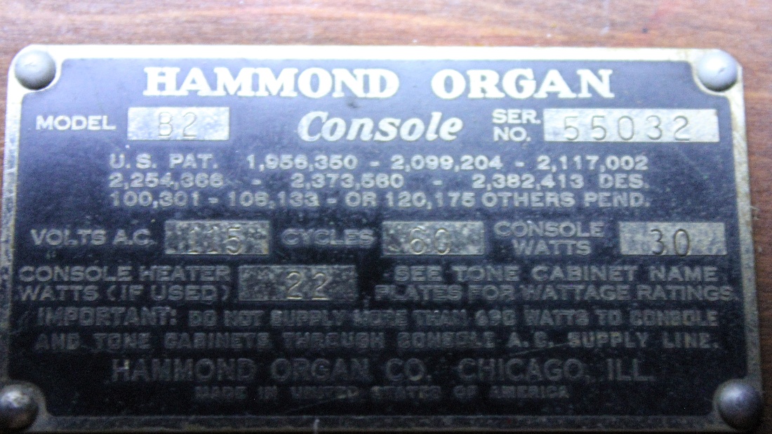 632 is a 1954 Hammond B2 in a Walnut finish.