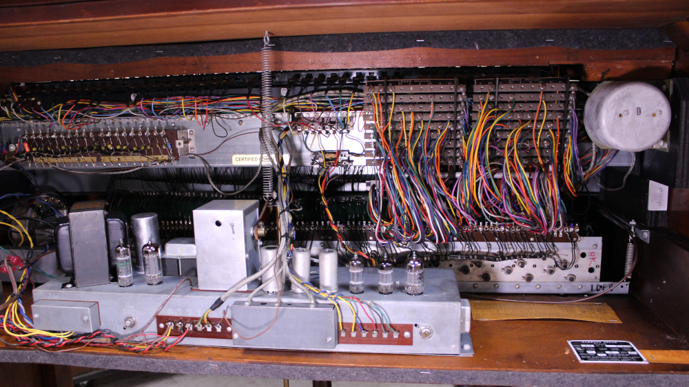 635 is a 1962 Hammond C3 in a Walnut finish.  Serial #87949 