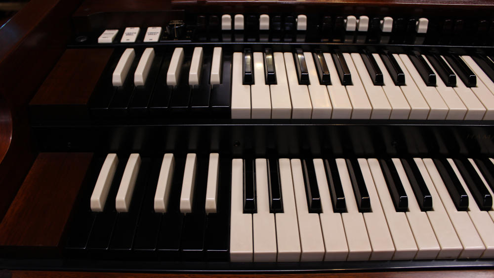 636 is a 1957 Hammond B-3 in a mahogany finish, Serial 68891, for sale now. From the first drawbar pull to the deep resonance of the pedals, this organ invites you to sit down and lose yourself in the sound. for sale!