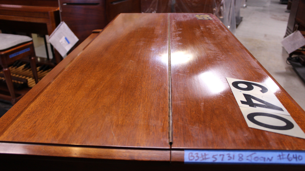 640 is a 1955 Hammond B3 in a Walnut finish.