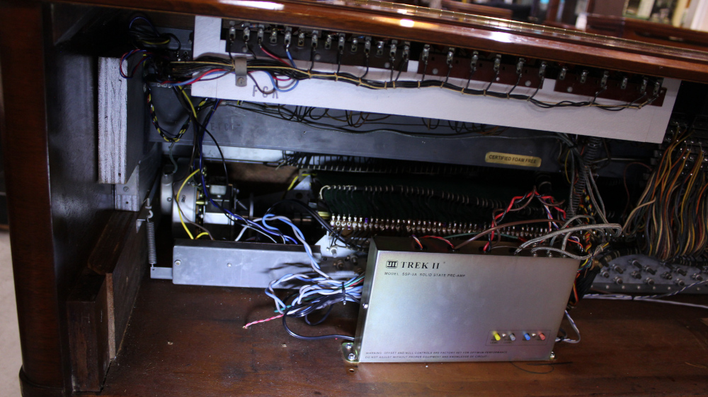 640 is a 1955 Hammond B3 in a Walnut finish for sale.