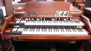 644 is a 1957 Hammond C3 in a Walnut finish for sale!